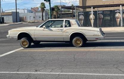 Chevrolet-Monte-carlo-1985-Custom-8