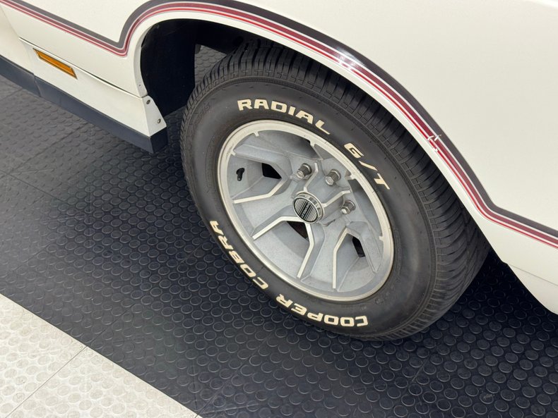Chevrolet-Monte-carlo-1986-White-Burgundy-19