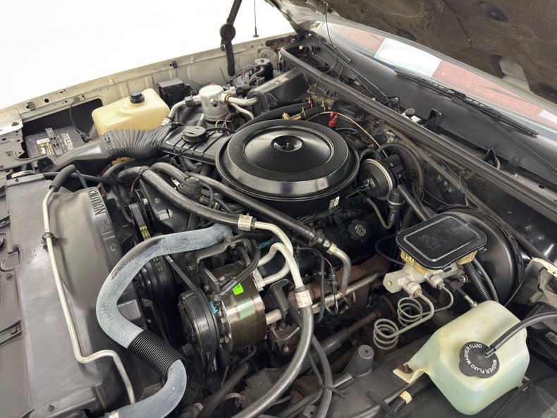 Chevrolet-Monte-carlo-1986-White-Burgundy-31