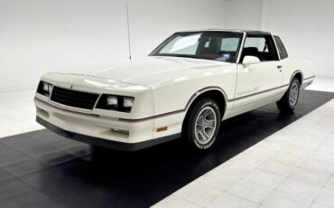 Chevrolet-Monte-carlo-1986-White-Burgundy-43