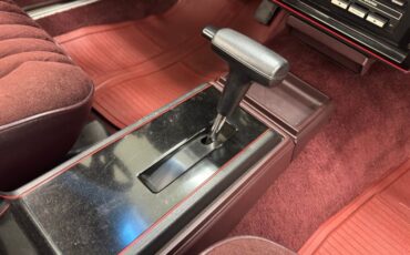 Chevrolet-Monte-carlo-1986-White-Burgundy-47