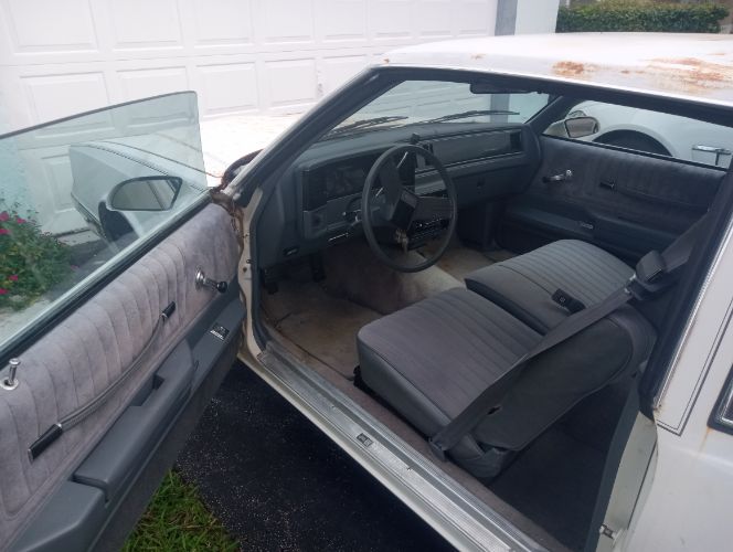 Chevrolet-Monte-carlo-1987-3