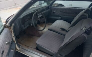 Chevrolet-Monte-carlo-1987-4