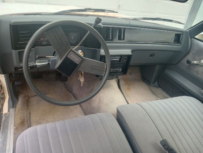 Chevrolet-Monte-carlo-1987-5
