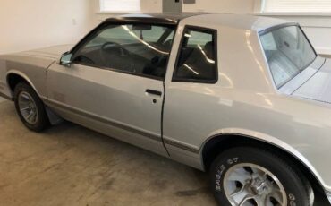 Chevrolet-Monte-carlo-1987-Silver-Burgundy-19