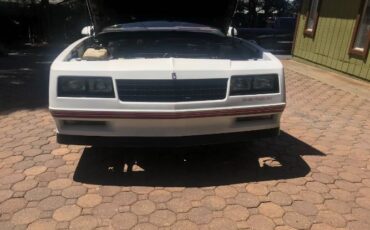 Chevrolet-Monte-carlo-1987-White-9