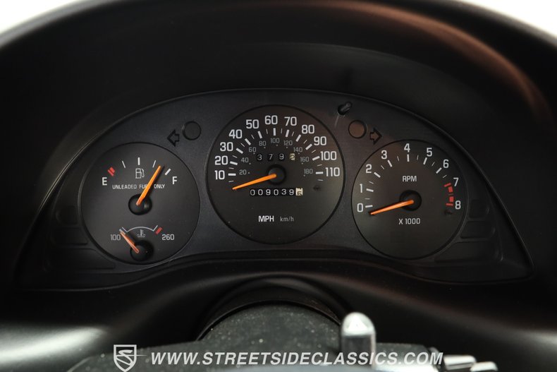 Chevrolet-Monte-carlo-1995-White-Light-Beige-Leather-30