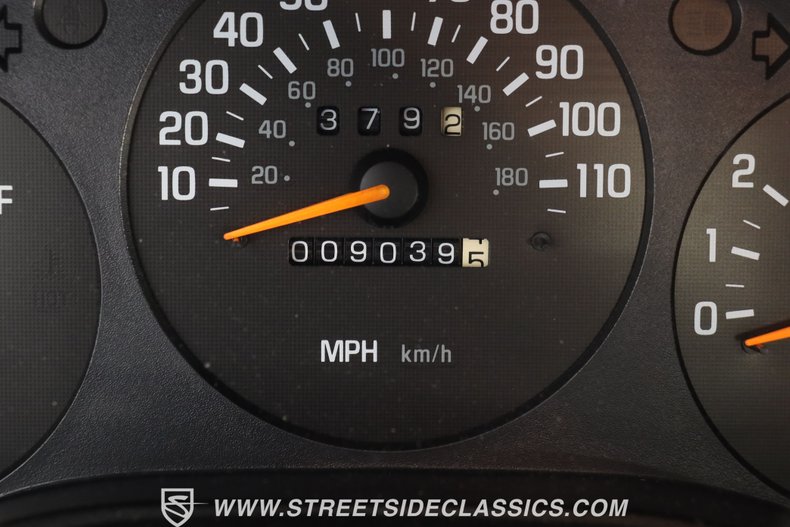 Chevrolet-Monte-carlo-1995-White-Light-Beige-Leather-33