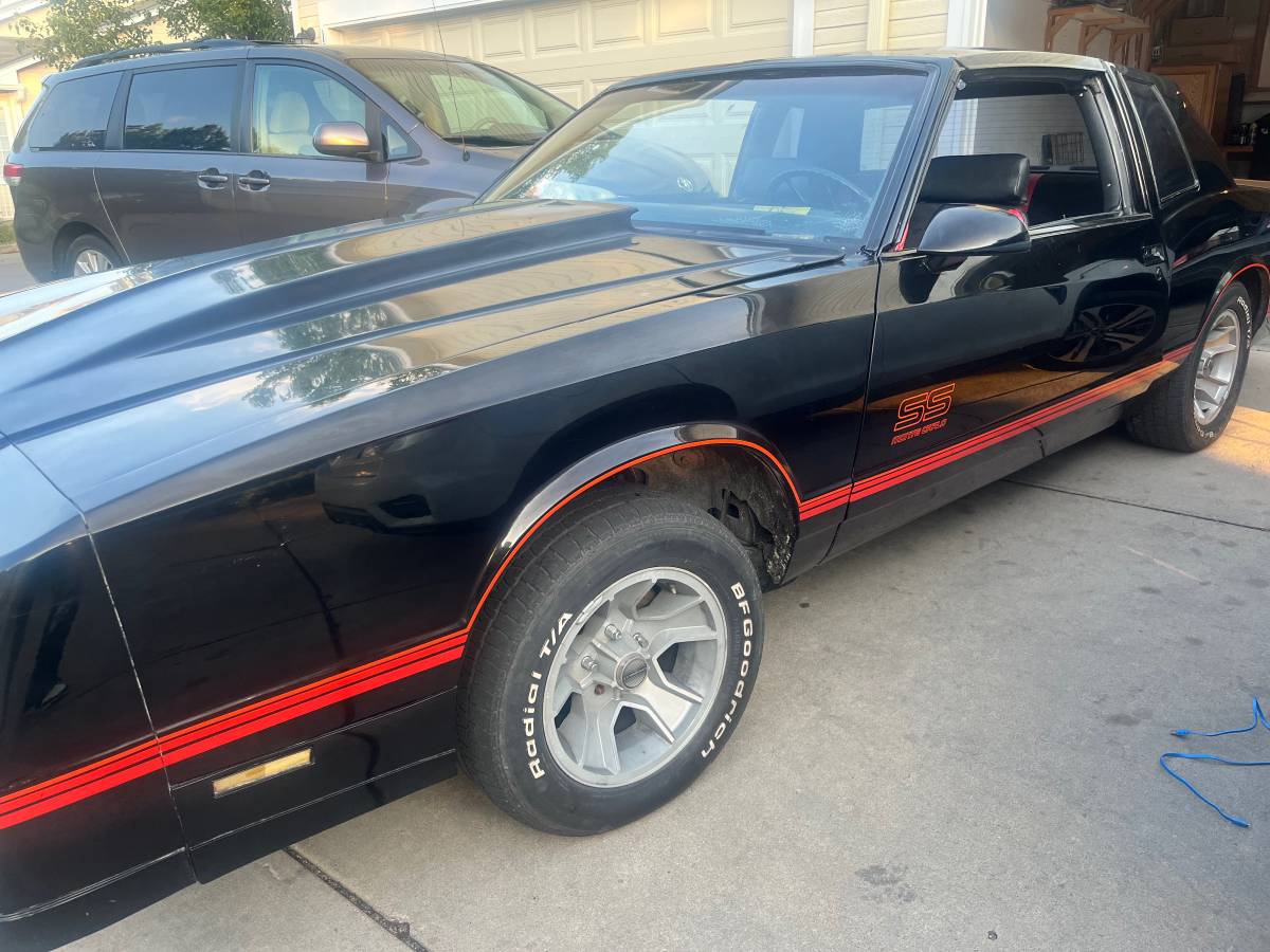 Chevrolet-Monte-carlo-ss-1986-2