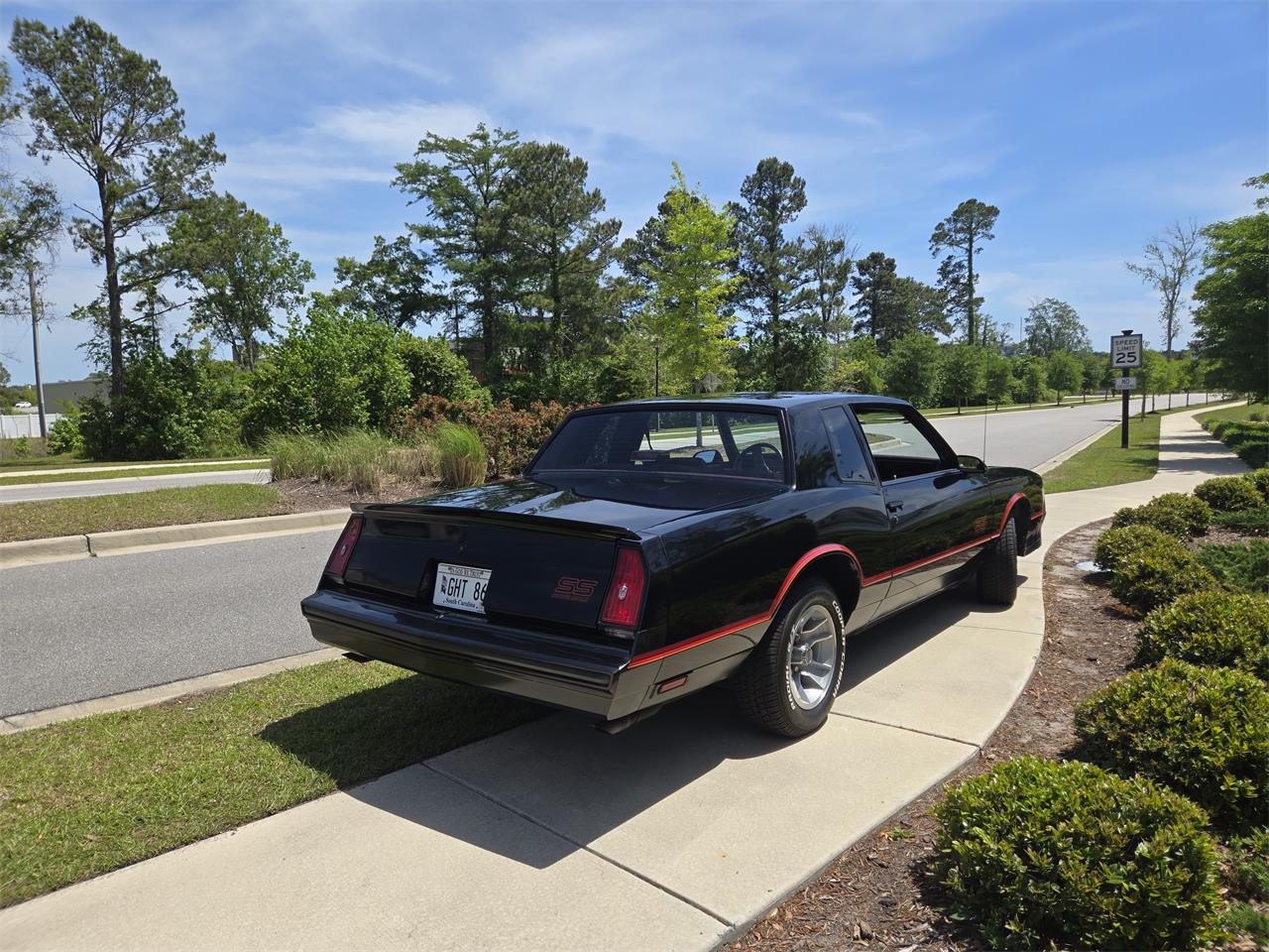 Chevrolet-Monte-carlo-ss-1986-Black-Maroon-2