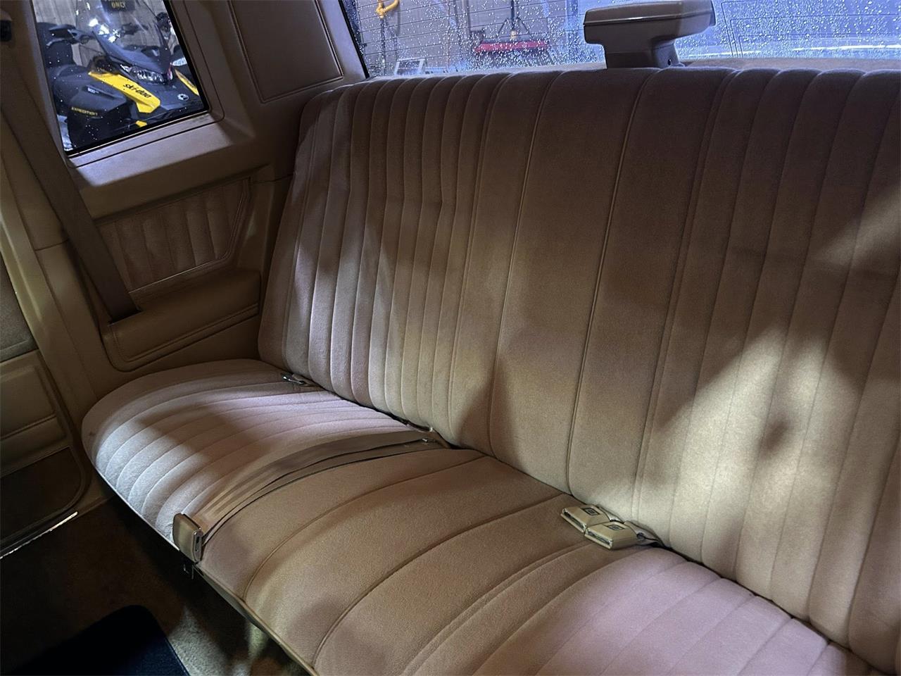 Chevrolet-Monte-carlo-ss-1988-white-tan-26