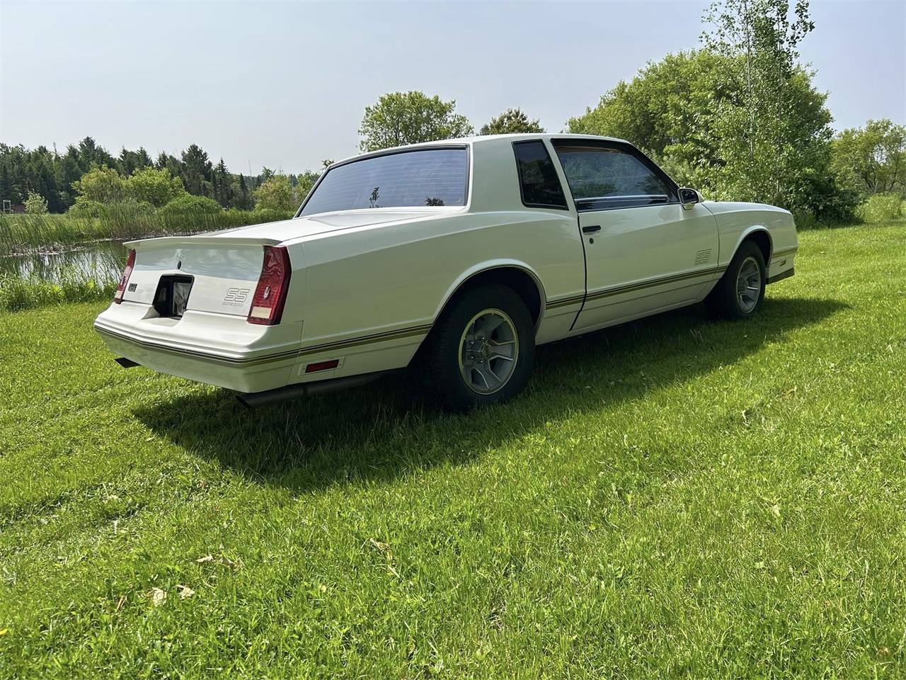 Chevrolet-Monte-carlo-ss-1988-white-tan-29