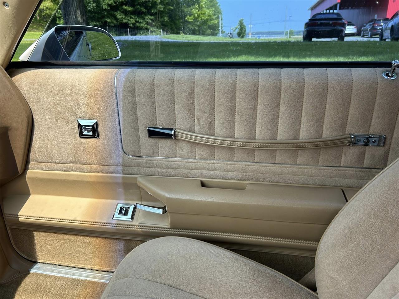 Chevrolet-Monte-carlo-ss-1988-white-tan-3