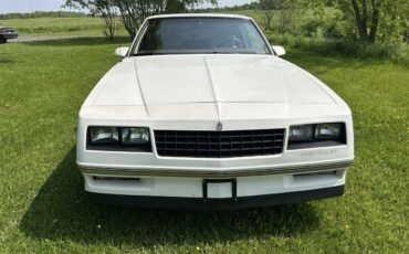 Chevrolet-Monte-carlo-ss-1988-white-tan-32