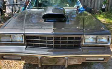 Chevrolet-Montecarlo-1983-8