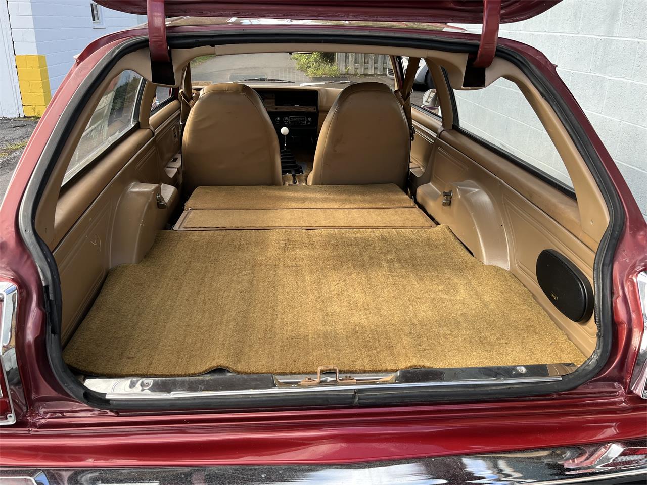 Chevrolet-Monza-1978-Carmine-Metallic-Light-saddle-tan-5