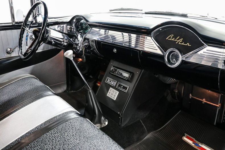 Chevrolet-Nomad-1956-BLACK-BLACK-20