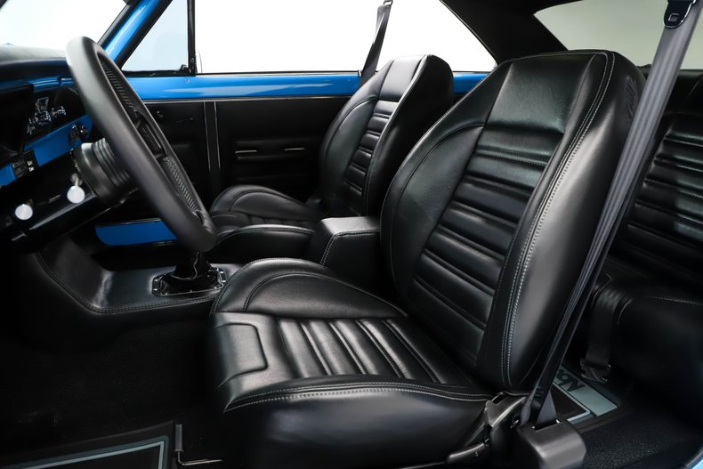 Chevrolet-Nova-1967-Cool-Blue-Black-9