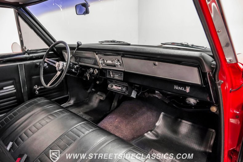 Chevrolet-Nova-1967-Red-Black-7
