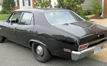 Chevrolet-Nova-1970-Sedan-4
