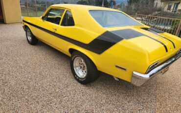 Chevrolet-Nova-1972-Yellow-Black-7