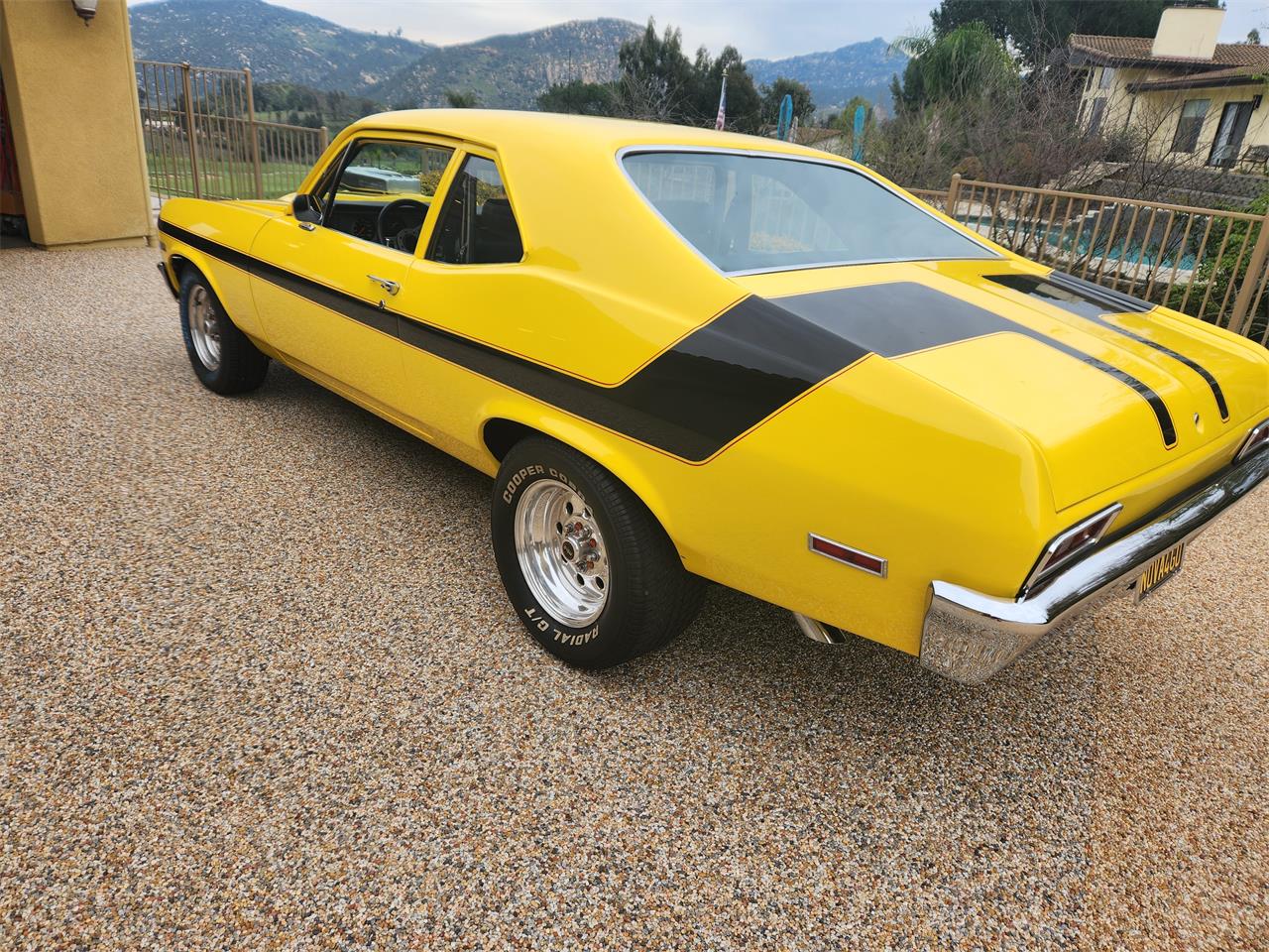 Chevrolet-Nova-1972-Yellow-Black-7