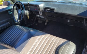Chevrolet-Nova-1975-Coupe-12