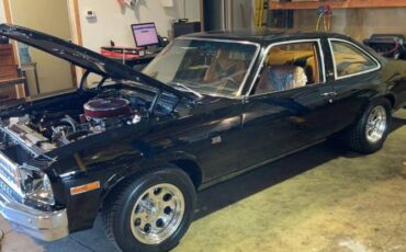 Chevrolet-Nova-1976-Black-19
