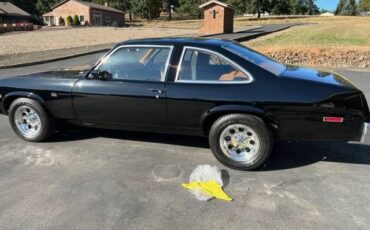 Chevrolet-Nova-1976-Black-9