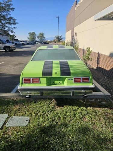 Chevrolet-Nova-1976-Green-Black-9