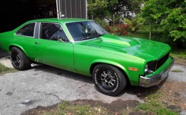 Chevrolet-Nova-1977-Green-18