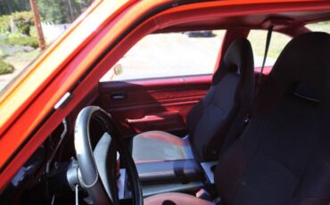 Chevrolet-Nova-1977-Orange-Sunfire-Metal-4