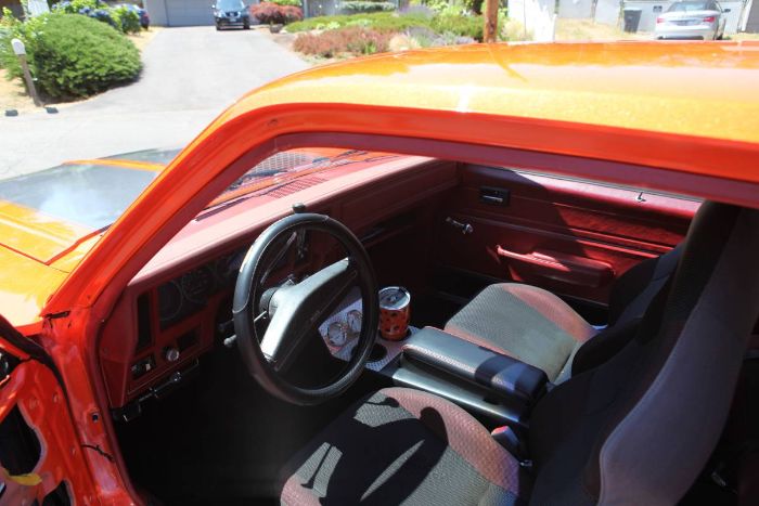 Chevrolet-Nova-1977-Orange-Sunfire-Metal-5