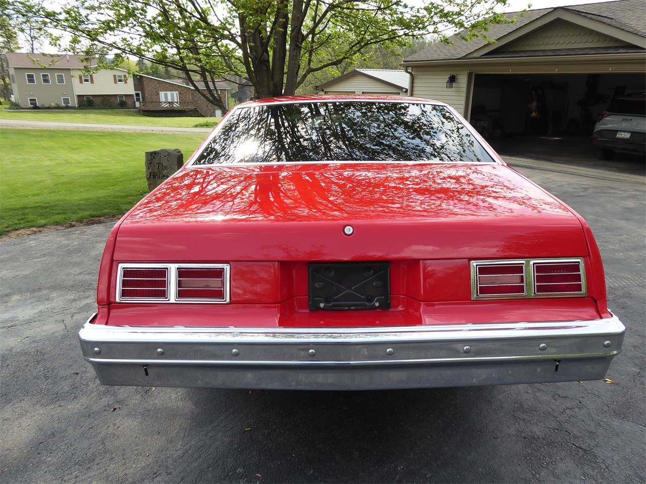 Chevrolet-Nova-1978-red-Black-3