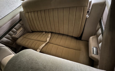 Chevrolet-Nova-Concours-1976-Hatchback-11