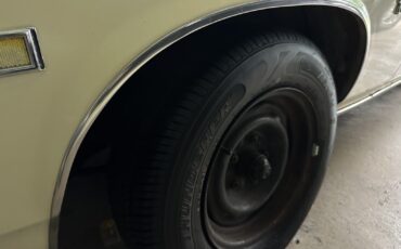 Chevrolet-Nova-Concours-1976-Hatchback-22