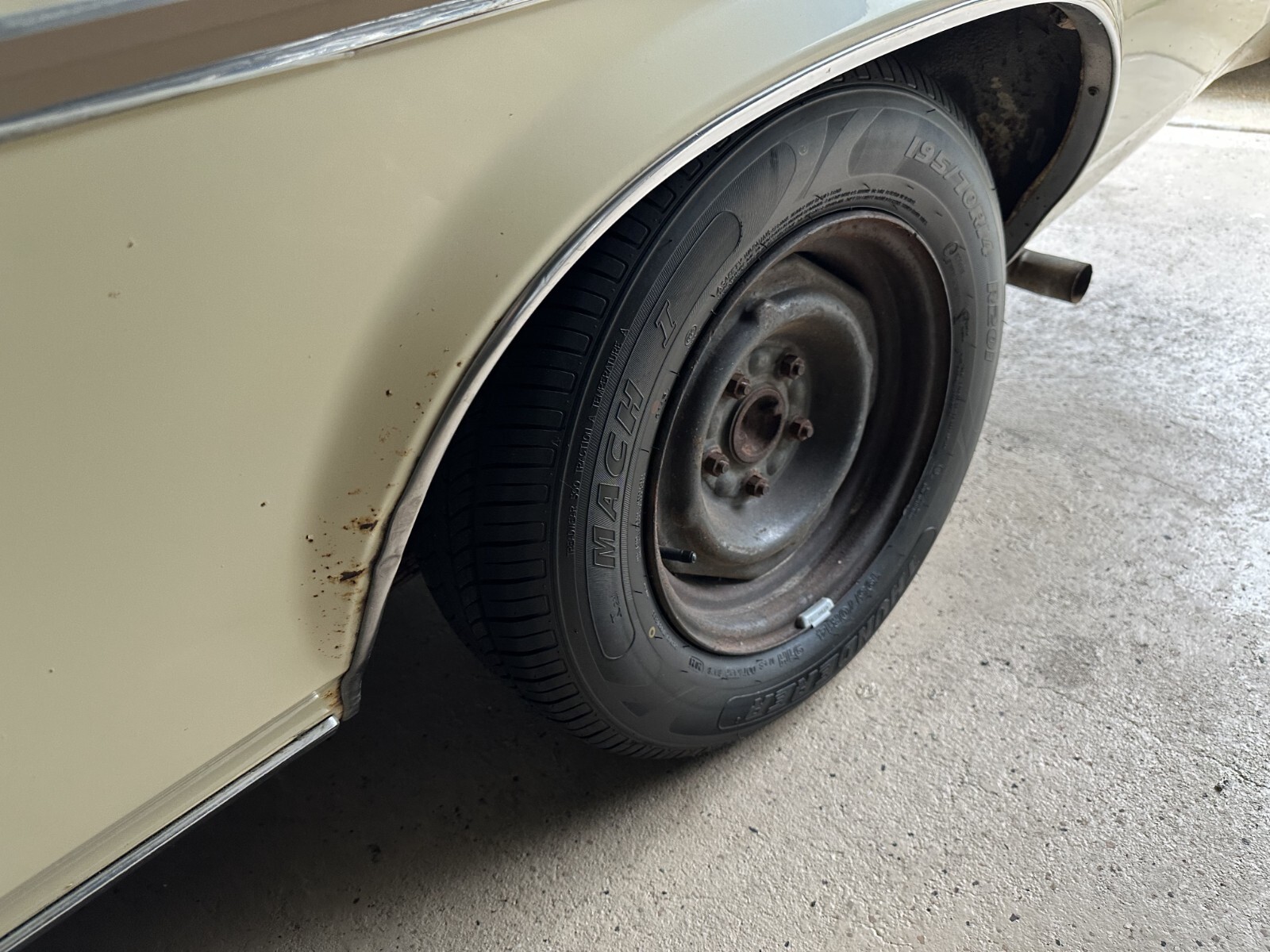Chevrolet-Nova-Concours-1976-Hatchback-24