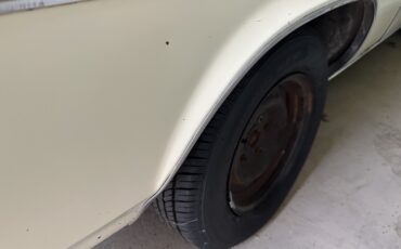 Chevrolet-Nova-Concours-1976-Hatchback-26