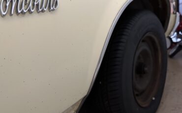 Chevrolet-Nova-Concours-1976-Hatchback-28