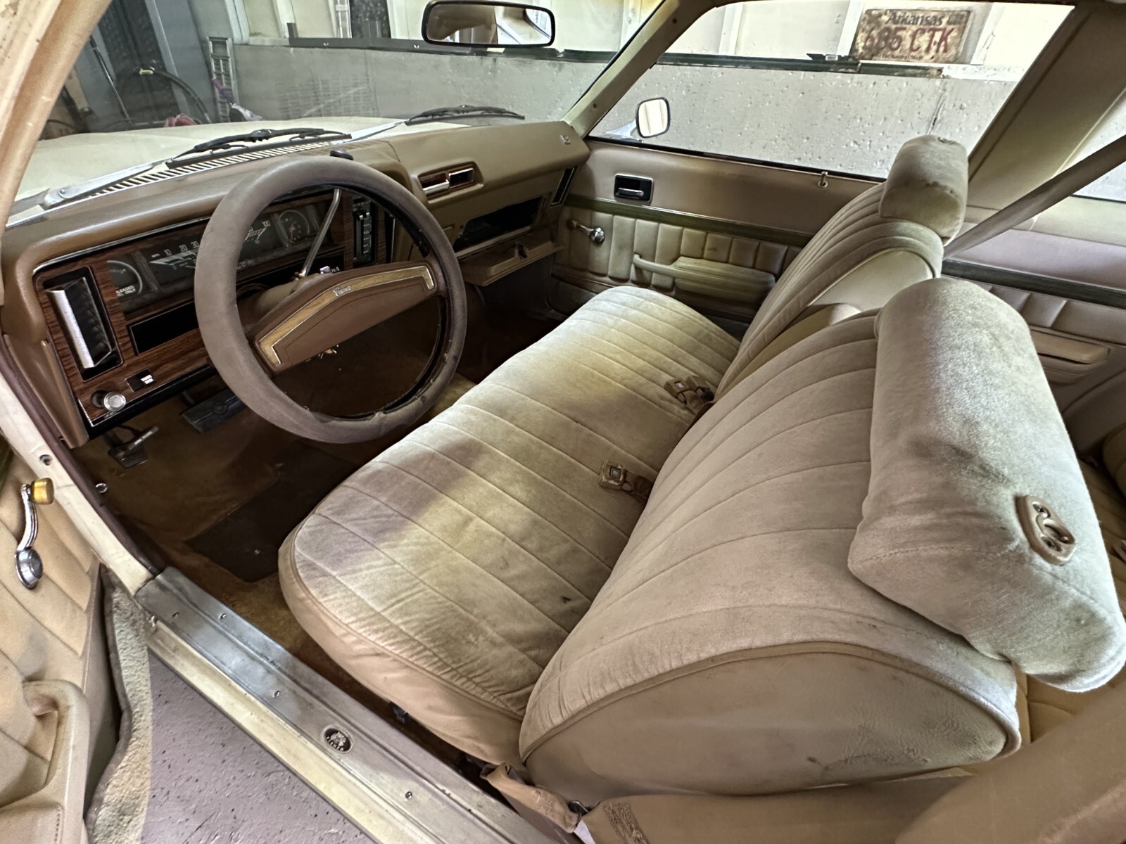 Chevrolet-Nova-Concours-1976-Hatchback-4