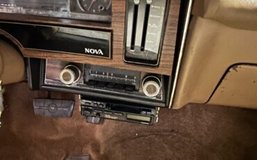 Chevrolet-Nova-Concours-1976-Hatchback-7