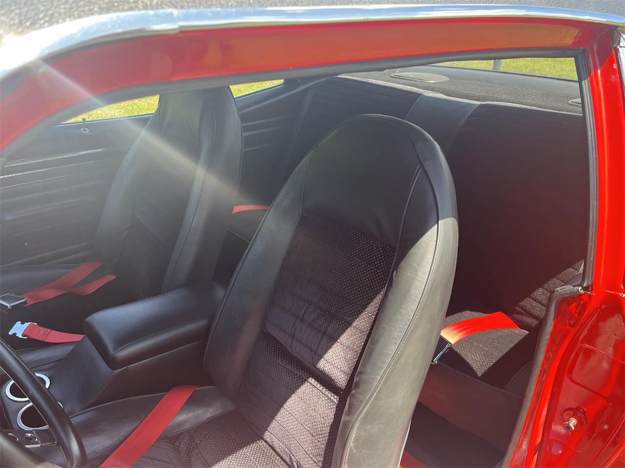 Chevrolet-Nova-ss-1970-Red-Black-4