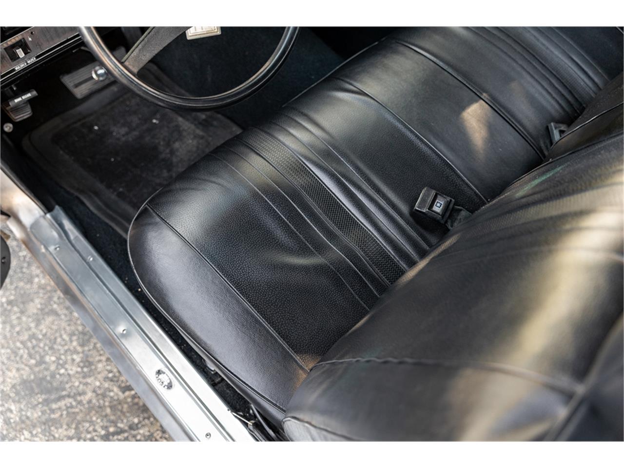 Chevrolet-Nova-ss-1972-Pewter-Grey-Black-25