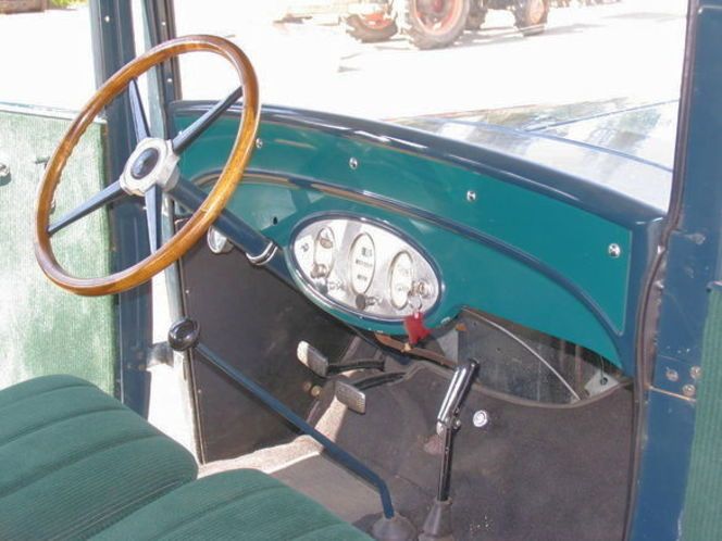Chevrolet-Other-1929-Black-Green-4