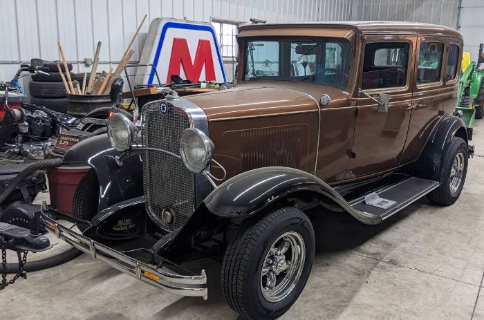 Chevrolet-Other-1931-Brown-15
