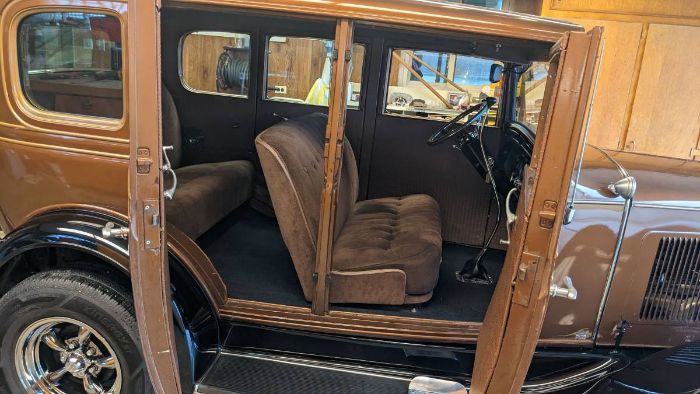 Chevrolet-Other-1931-Brown-16