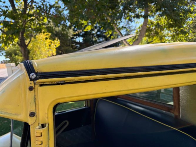 Chevrolet-Other-1931-Yellow-10