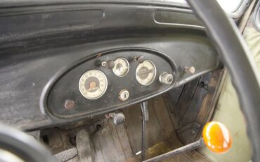 Chevrolet-Other-1935-Black-Pale-Green-36