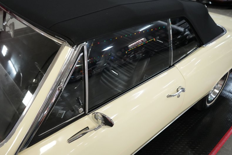 Chevrolet-Other-1967-Yellow-Black-1