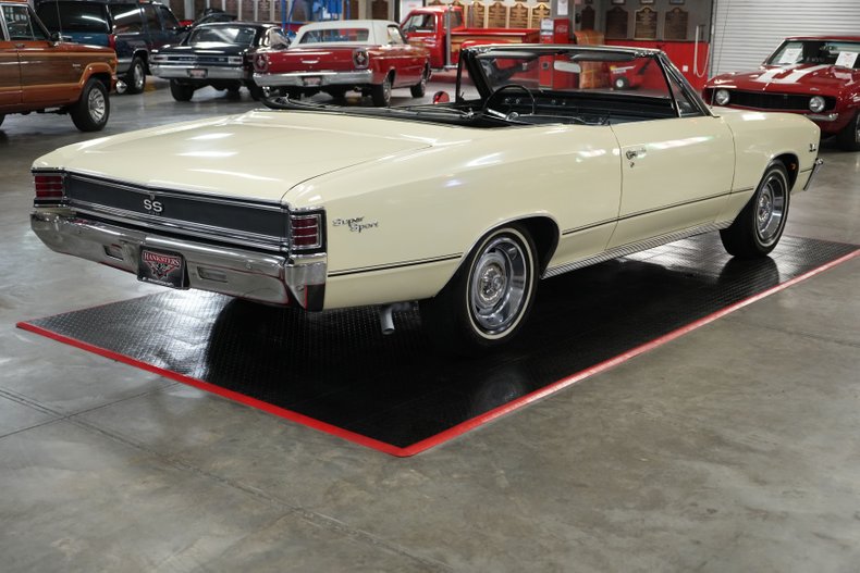 Chevrolet-Other-1967-Yellow-Black-11